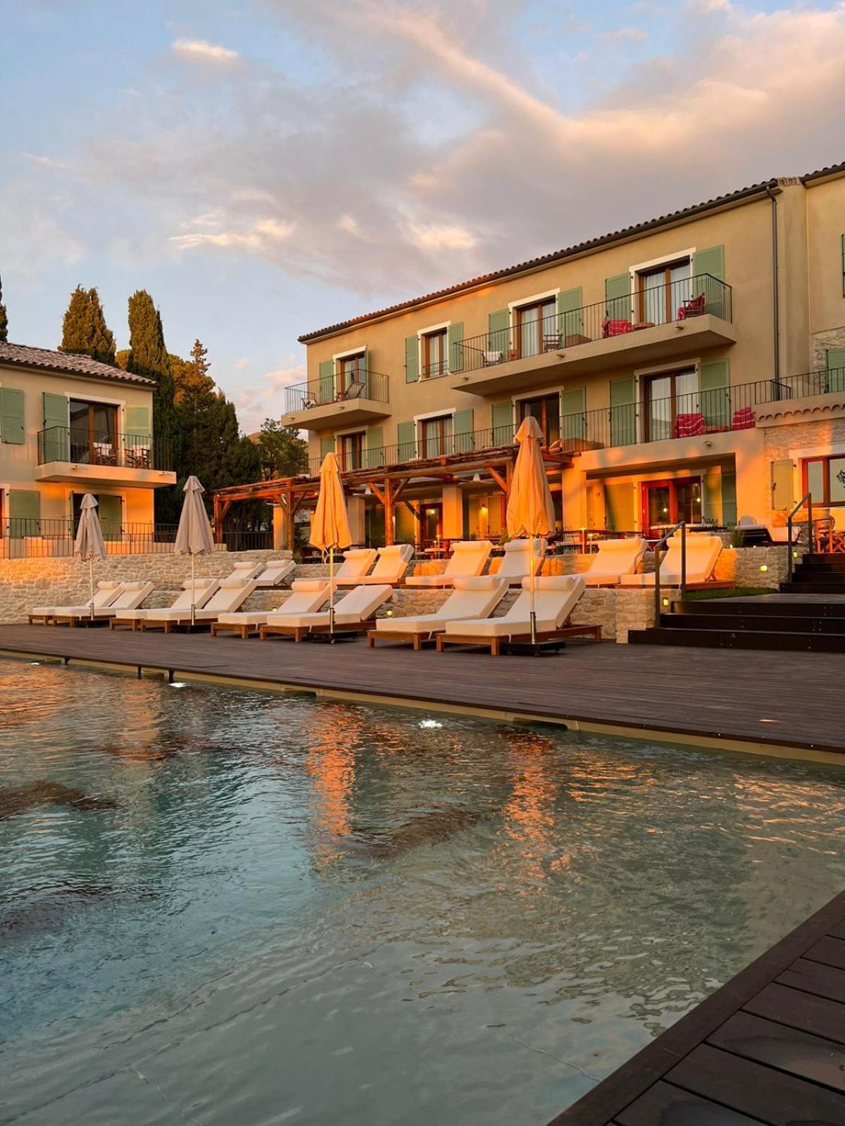 Boutique Hotel Responsable Et Restaurant Basgi Basgi Saint-Florent  Buitenkant foto